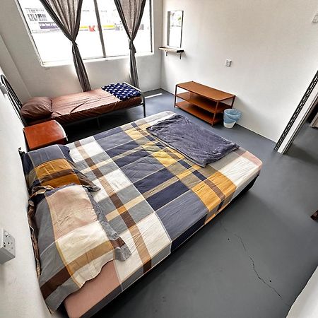 Jiaxin Dormitory - Puteri Wangsa 家馨旅舍 Ulu Tiram Exterior foto