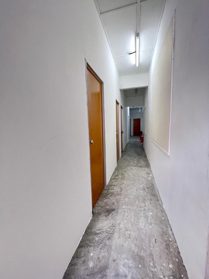 Jiaxin Dormitory - Puteri Wangsa 家馨旅舍 Ulu Tiram Exterior foto