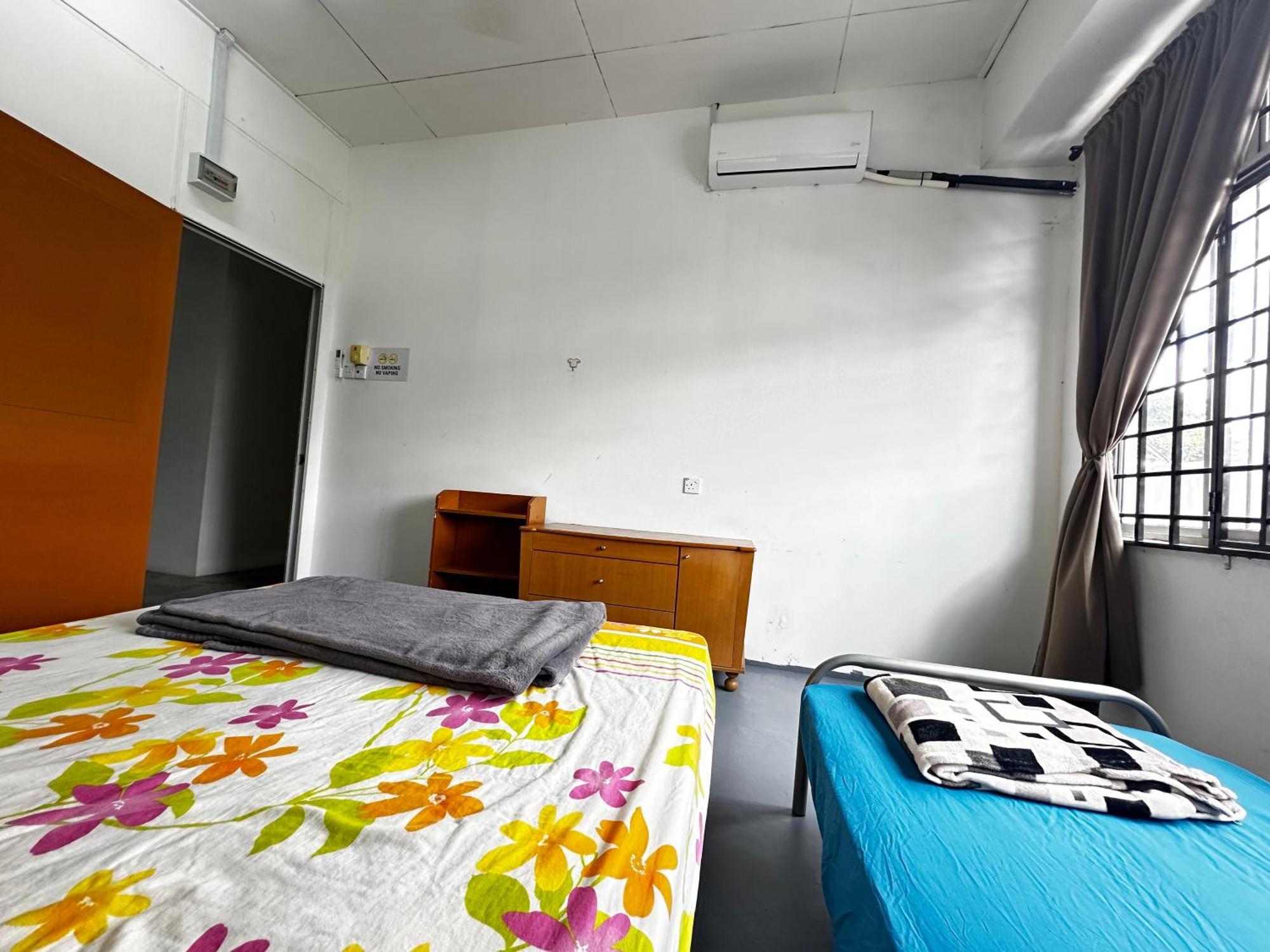 Jiaxin Dormitory - Puteri Wangsa 家馨旅舍 Ulu Tiram Exterior foto