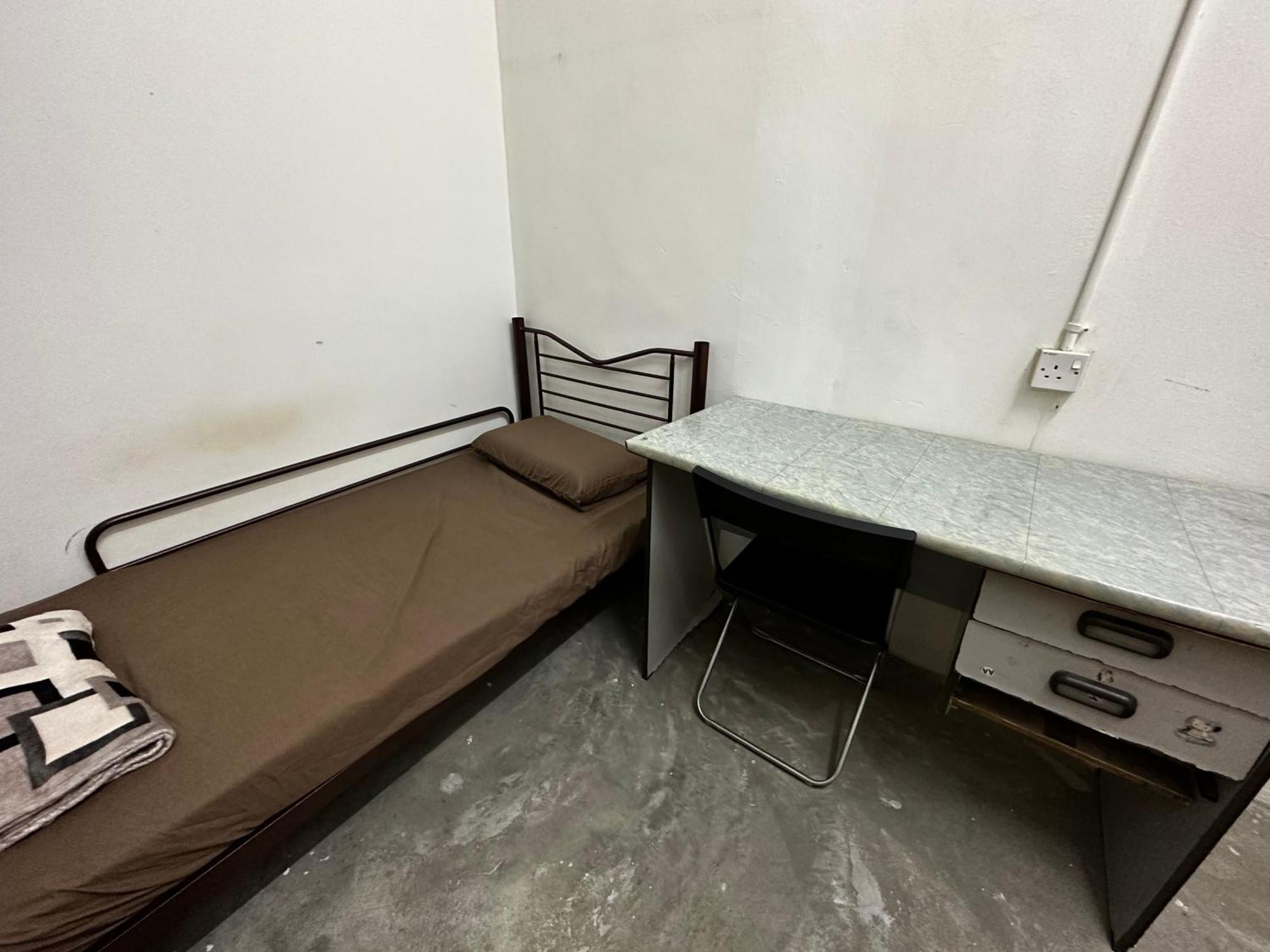 Jiaxin Dormitory - Puteri Wangsa 家馨旅舍 Ulu Tiram Exterior foto