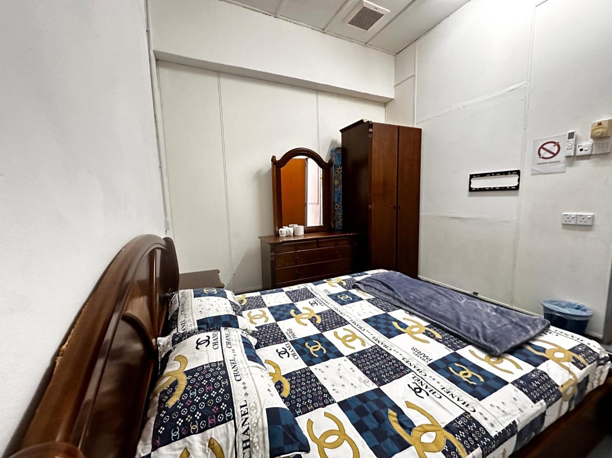 Jiaxin Dormitory - Puteri Wangsa 家馨旅舍 Ulu Tiram Exterior foto