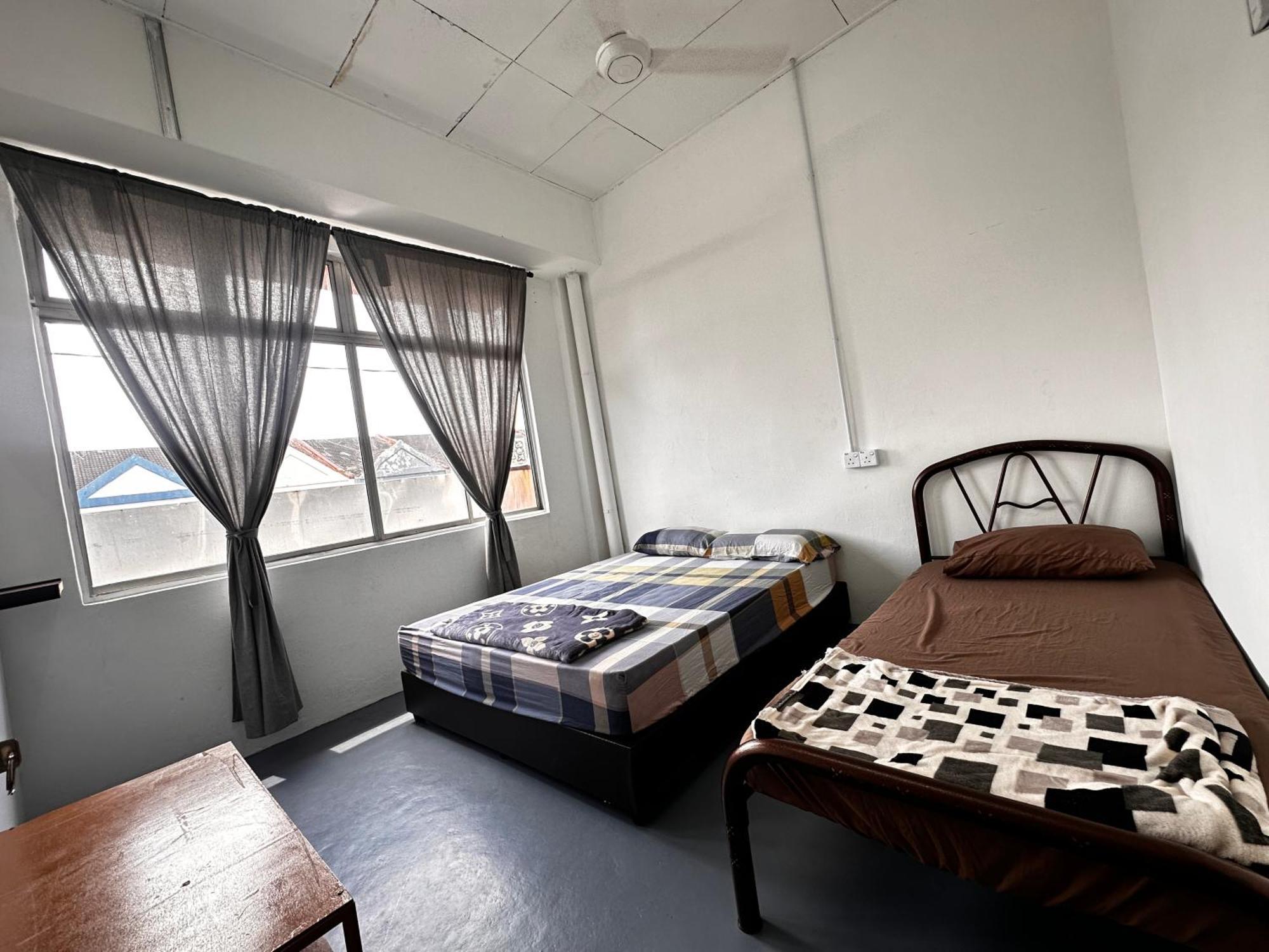 Jiaxin Dormitory - Puteri Wangsa 家馨旅舍 Ulu Tiram Exterior foto