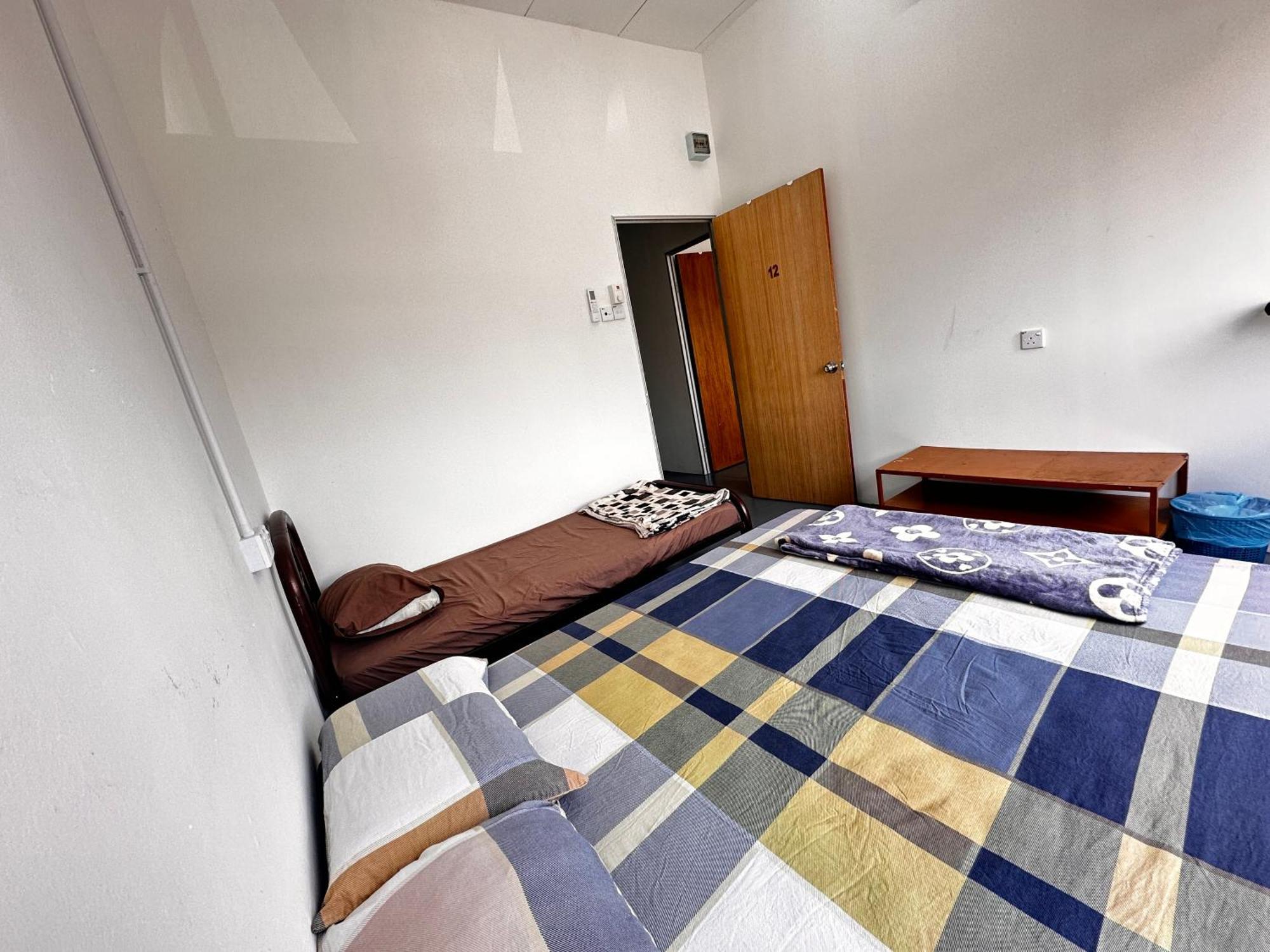 Jiaxin Dormitory - Puteri Wangsa 家馨旅舍 Ulu Tiram Exterior foto