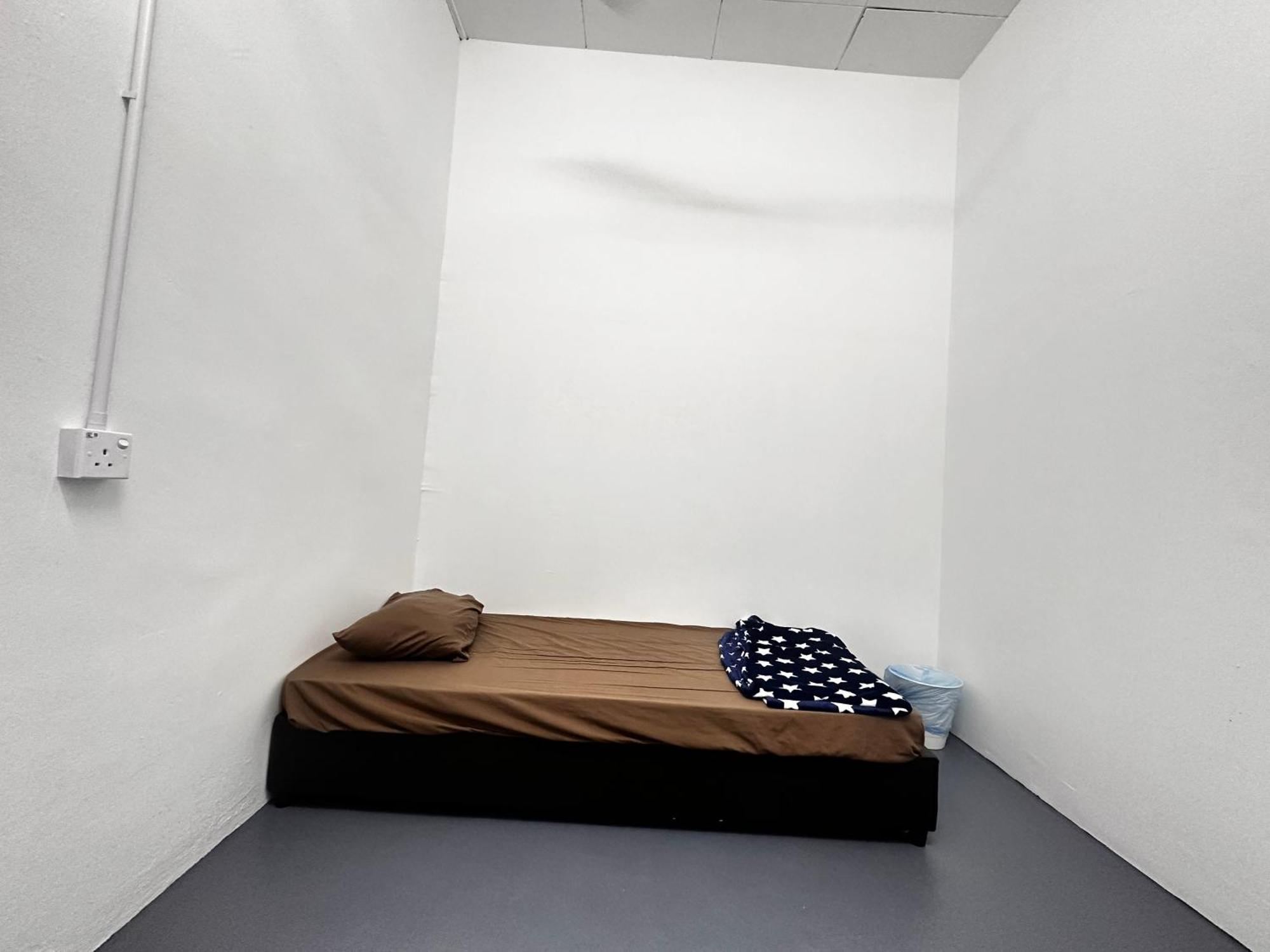 Jiaxin Dormitory - Puteri Wangsa 家馨旅舍 Ulu Tiram Exterior foto