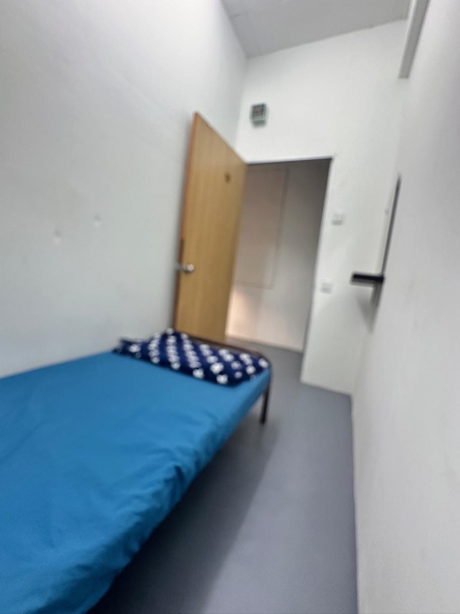Jiaxin Dormitory - Puteri Wangsa 家馨旅舍 Ulu Tiram Exterior foto